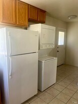 160 E J St in Benicia, CA - Building Photo