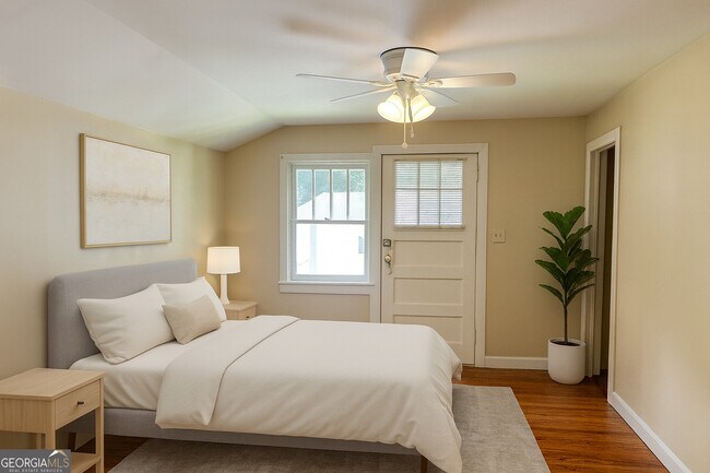 1872 Dunlap Ave in East Point, GA - Building Photo - Building Photo