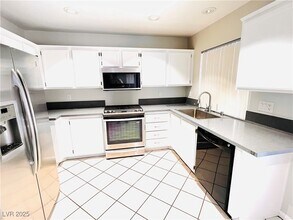 4906 Rancho Verde Ct in North Las Vegas, NV - Building Photo - Building Photo