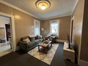 60 Hichborn St in Boston, MA - Building Photo - Building Photo