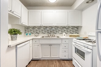 Terraces at South Pasadena Apartments in South Pasadena, CA - Building Photo - Interior Photo