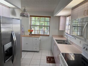 2534 SE 19th Pl in Homestead, FL - Building Photo - Building Photo