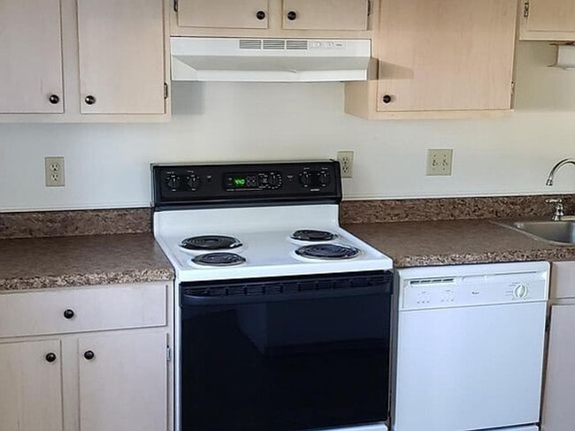 4961 King Arthur Way in Cheyenne, WY - Building Photo - Building Photo