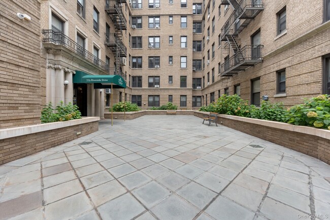 property at 779 Riverside Dr