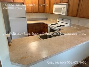 1481 SE Willow Dr in Warrenton, OR - Building Photo - Building Photo