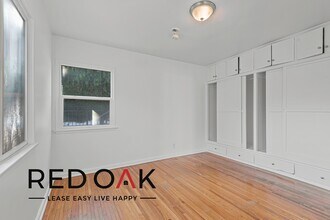 1115 N Doheny Dr, Unit B in Los Angeles, CA - Building Photo - Building Photo