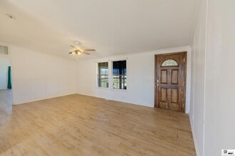 205 Par Rd 2226 in Rayville, LA - Foto de edificio - Building Photo
