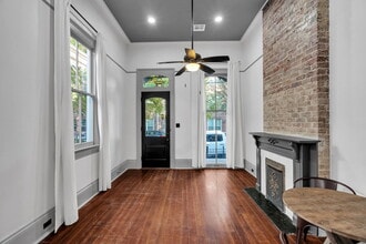 1323 Constance St in New Orleans, LA - Building Photo - Building Photo