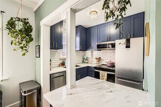 214 Summit Ave E in Seattle, WA - Building Photo - Building Photo