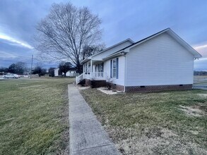 2698 TN-64 in Shelbyville, TN - Building Photo - Building Photo