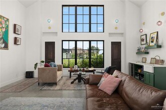 34 Elk Run Dr in McAllen, TX - Building Photo - Building Photo