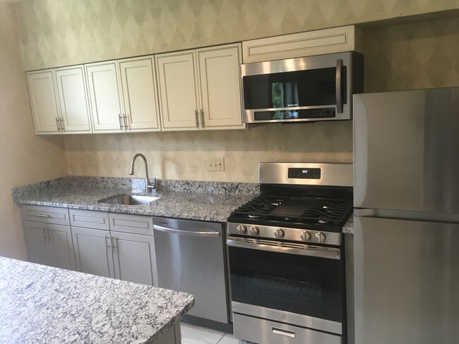 745 S Millvale Ave, Unit 4
