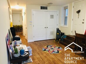 3804 W Diversey Ave in Chicago, IL - Foto de edificio - Building Photo