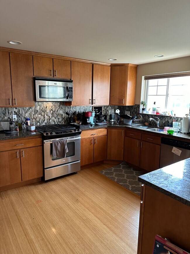 9210 Stone Ave N in Seattle, WA - Building Photo - Building Photo