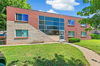 Rockraven Apartments in Wheat Ridge, CO - Building Photo - Primary Photo