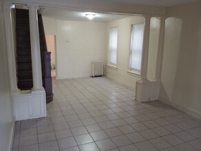 823 Howard St in Camden, NJ - Building Photo - Building Photo