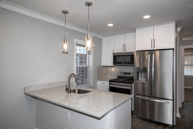 Fairfield Townhouses At Farmingdale Village in Farmingdale, NY - Foto de edificio
