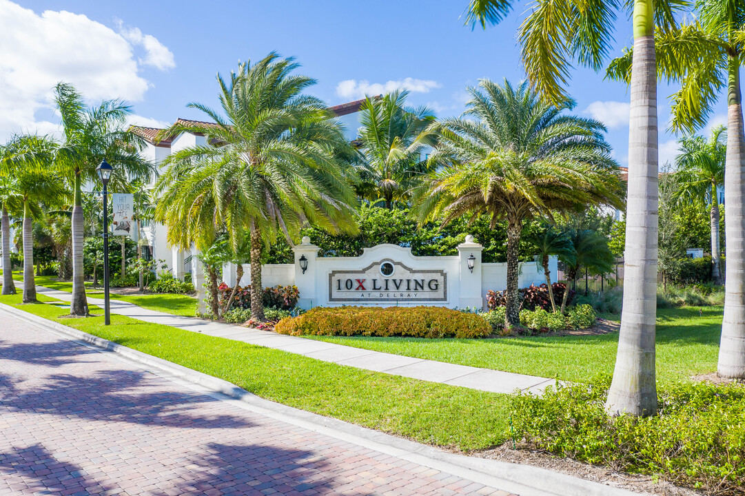 10X Delray in Delray Beach, FL - Foto de edificio