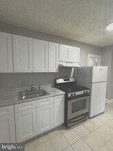 102 Spring St in Trenton, NJ - Building Photo - Building Photo