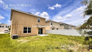 10126 Mangrove Well Rd in Ruskin, FL - Building Photo - Building Photo