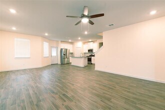 102 Englenook Dr in Hutto, TX - Building Photo - Building Photo