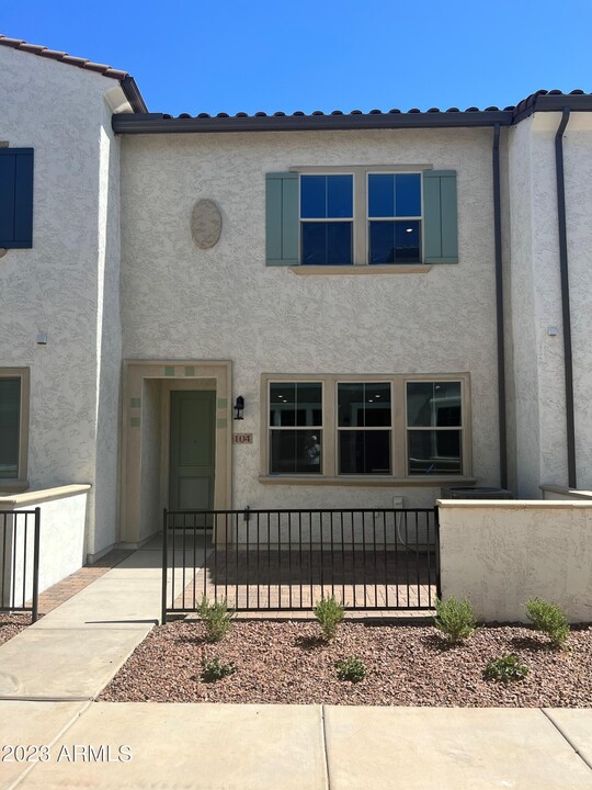 1822 E Chelsea Ln in Gilbert, AZ - Building Photo