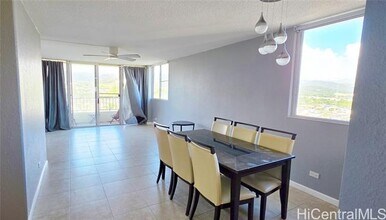 1160 Ala Napunani St in Honolulu, HI - Building Photo - Building Photo