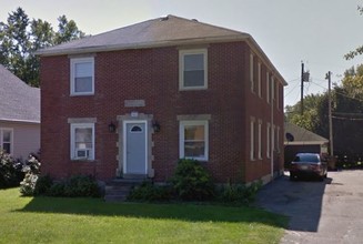 322 W Siebenthaler Ave in Dayton, OH - Building Photo - Building Photo