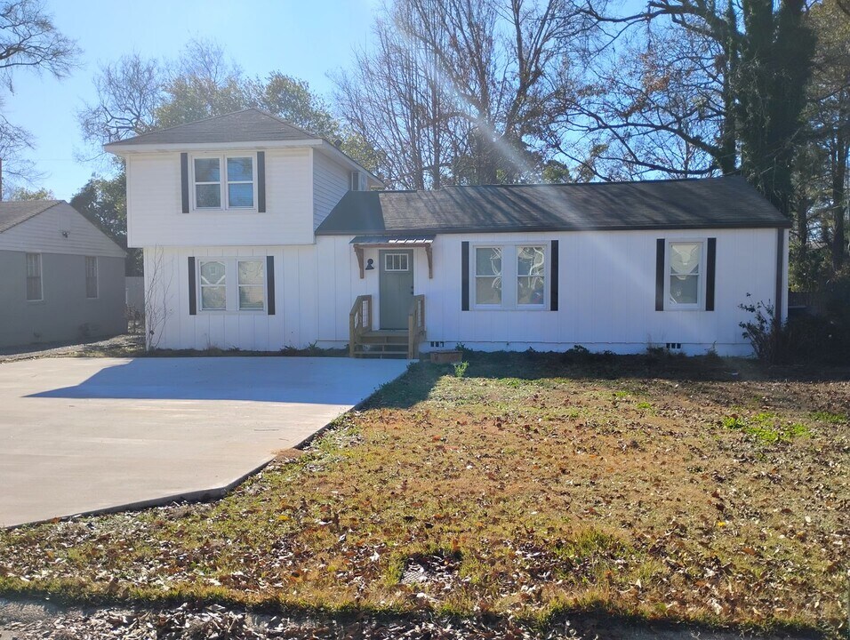 26 Springbrook Cir in Tuscaloosa, AL - Building Photo