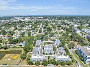 4703 Jennings Bay Ct in Tampa, FL - Building Photo - Building Photo