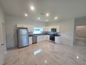 3812 25th St SW in Lehigh Acres, FL - Building Photo - Building Photo