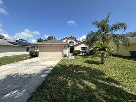1768 Palm Ridge Rd in Melbourne, FL - Building Photo