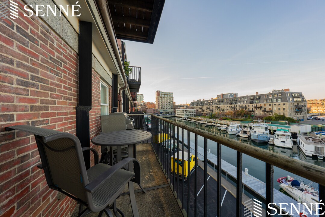 59 Commercial Wharf in Boston, MA - Building Photo