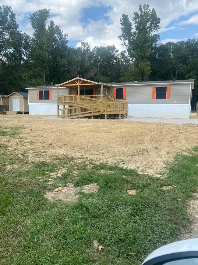 35288 Curtis Dr in Denham Springs, LA - Building Photo - Building Photo