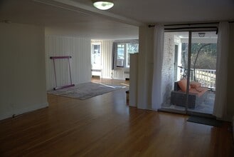 139 Grove St in Westwood, MA - Building Photo - Building Photo