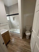 236 W 47th St, Unit 236 in Los Angeles, CA - Building Photo - Building Photo