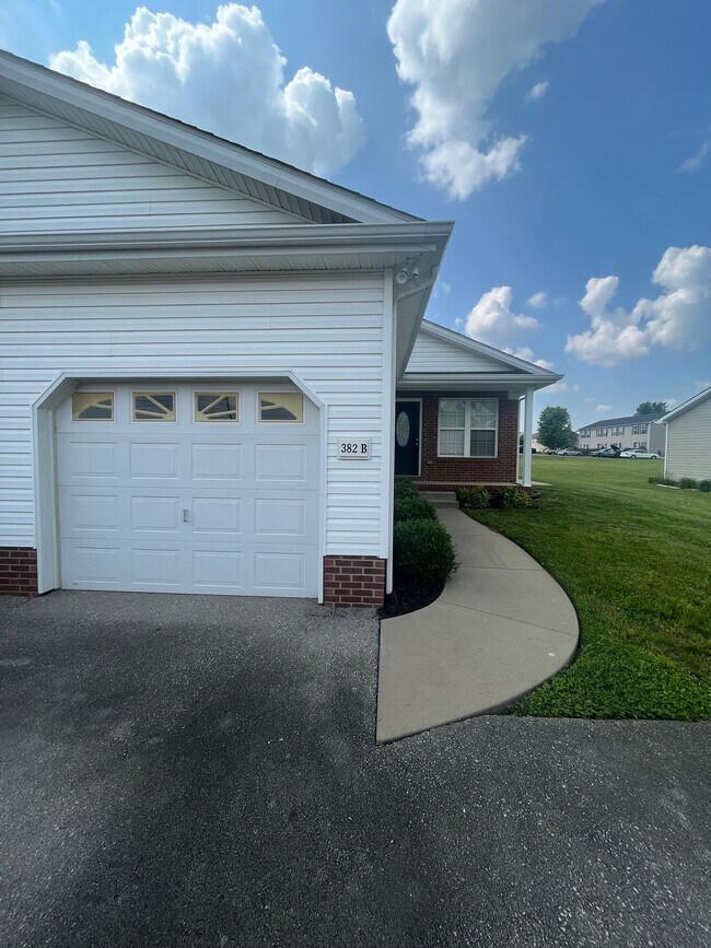 382 Kenlee Cir Rentals in Bowling Green, KY