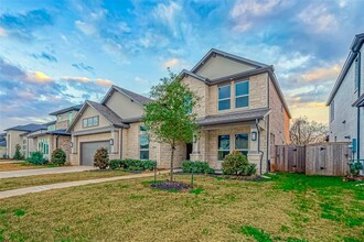 5047 Maumee River Dr in Sugar Land, TX - Building Photo - Building Photo