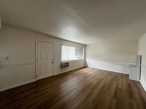 6081 Lemon Ave in Cypress, CA - Building Photo - Building Photo