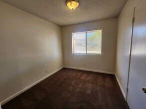 72364 Sunnyvale Dr in Twentynine Palms, CA - Foto de edificio - Building Photo