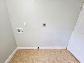 9776 Hogan Rd in Jacksonville, FL - Building Photo - Building Photo