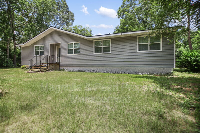 175 Weeks St in Lufkin, TX - Building Photo