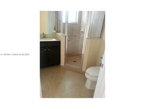 17120 SW 95th Terrace in Miami, FL - Building Photo - Building Photo
