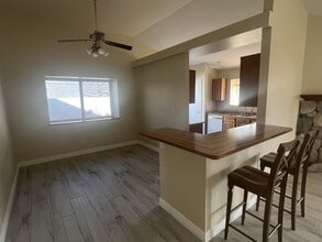 9003 W Vogel Ave in Peoria, AZ - Building Photo - Building Photo