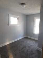 8229 Garfield Blvd in Garfield Heights, OH - Building Photo - Building Photo