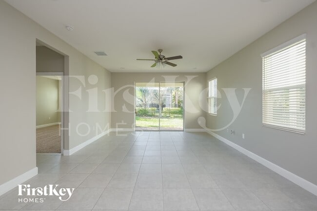 6322 Heirloom Pl in Apollo Beach, FL - Building Photo - Building Photo