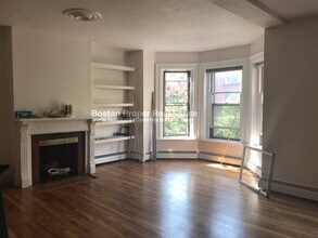 114 Saint Botolph St, Unit 2 in Boston, MA - Building Photo - Building Photo