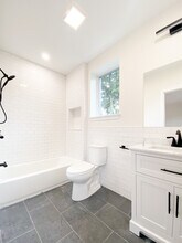 171 Everett St, Unit 171-2 in Boston, MA - Foto de edificio - Building Photo