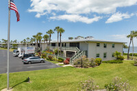 Westbay Cove in Holmes Beach, FL - Building Photo - Building Photo