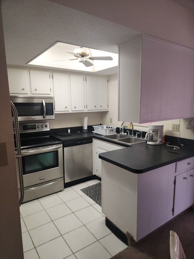 4158 Tamiami Trl, Unit K4 in Port Charlotte, FL - Building Photo - Building Photo